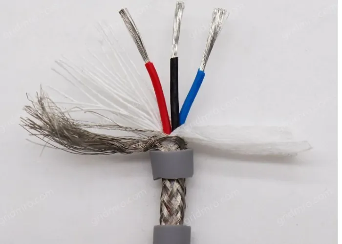 TRVVP Highly flexible 4 cores*0.5 square